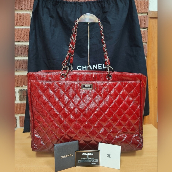 Chanel Reissue Diamond Shine Deep Red Ombre Quilted Caviar Tote XL Like-New - Picture 1 of 16